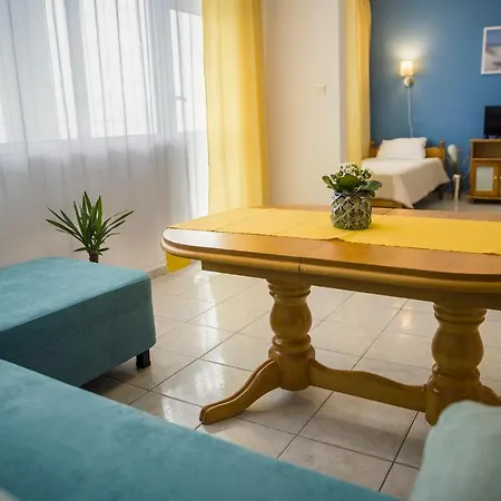 Panorama Chantall-izby,apartmány S Výhľadom Na *