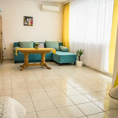 Panorama Chantall-izby,apartmany S Vyhladom Na Ravda