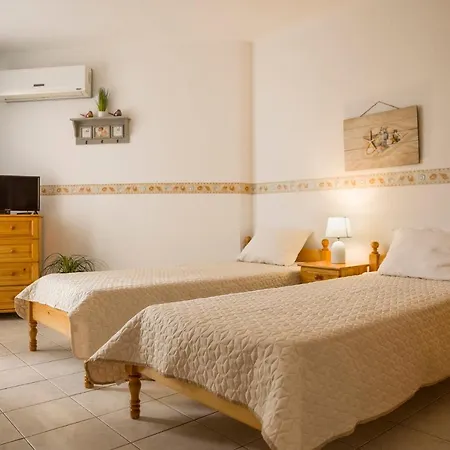 Panorama Chantall-izby,apartmany S Vyhladom Na Апартаменты Равда