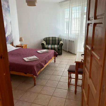 Panorama Chantall-izby,apartmány S Výhľadom Na Ravda