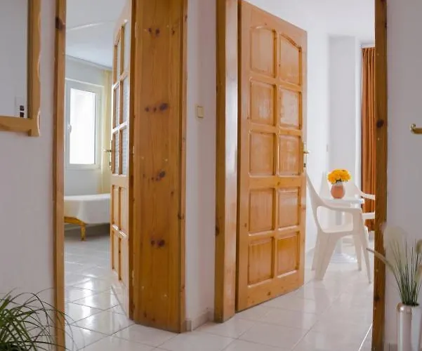 Апартамент Panorama Chantall-izby,apartmany S Vyhladom Na Равда