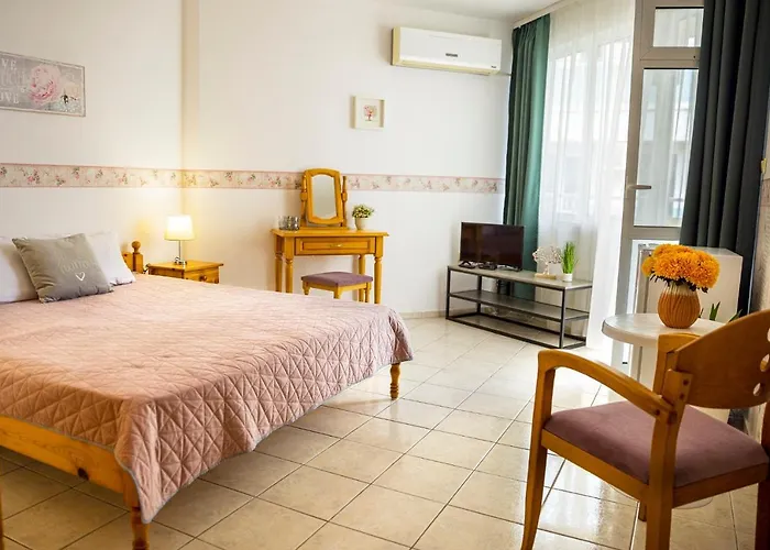 Panorama Chantall-izby,apartmany S Vyhladom Na Апартамент Равда