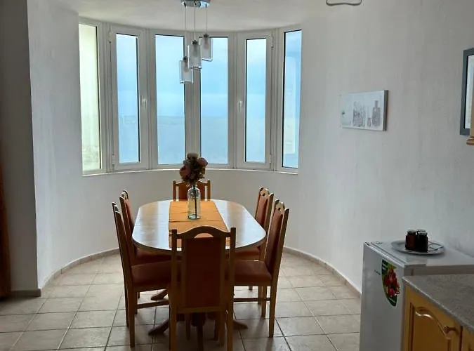 Panorama Chantall-izby,apartmany S Vyhladom Na Апартамент Равда