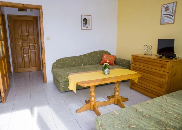 Panorama Chantall-izby,apartmany S Vyhladom Na * Равда